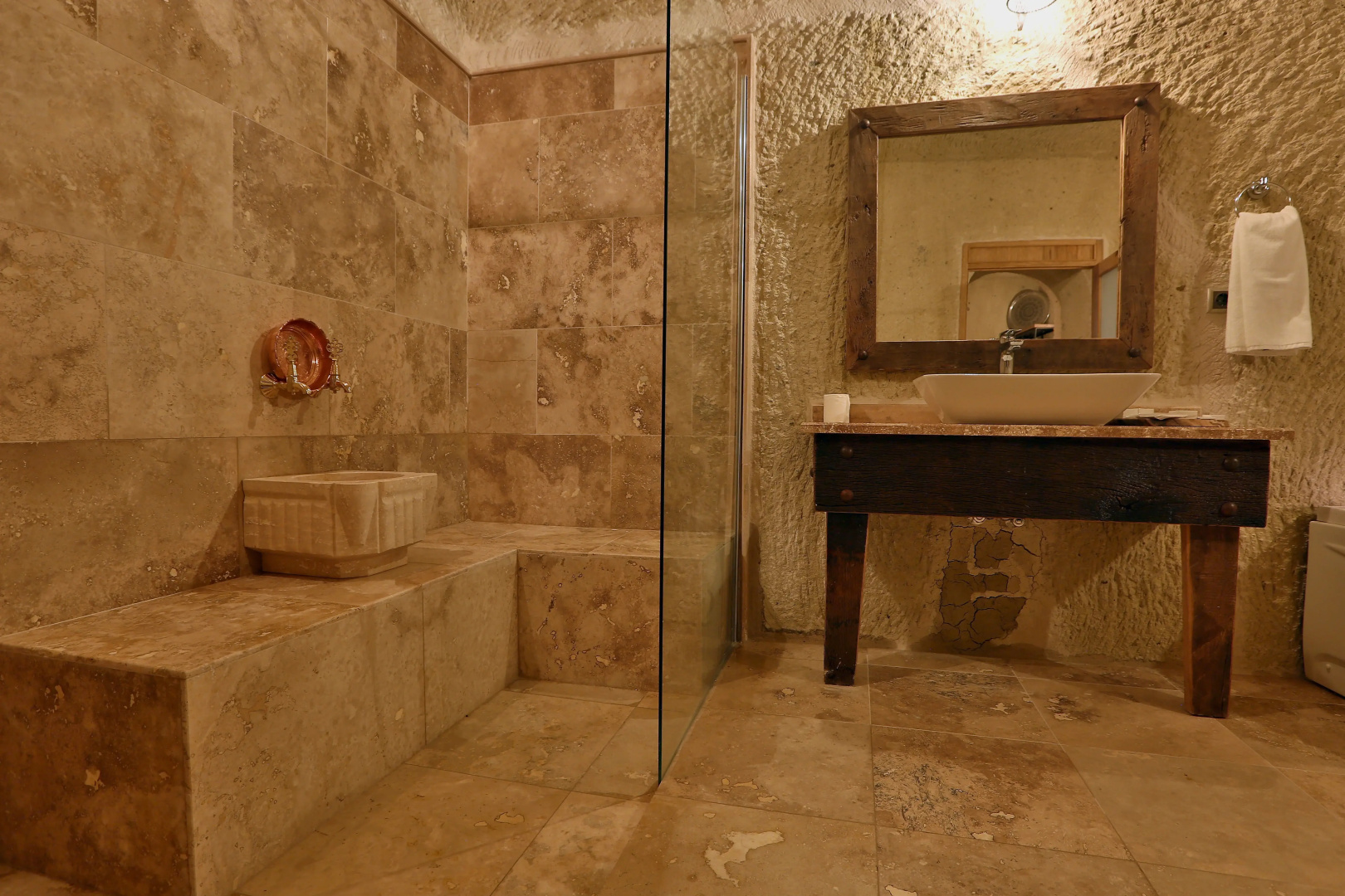 Nox Cave Hotel