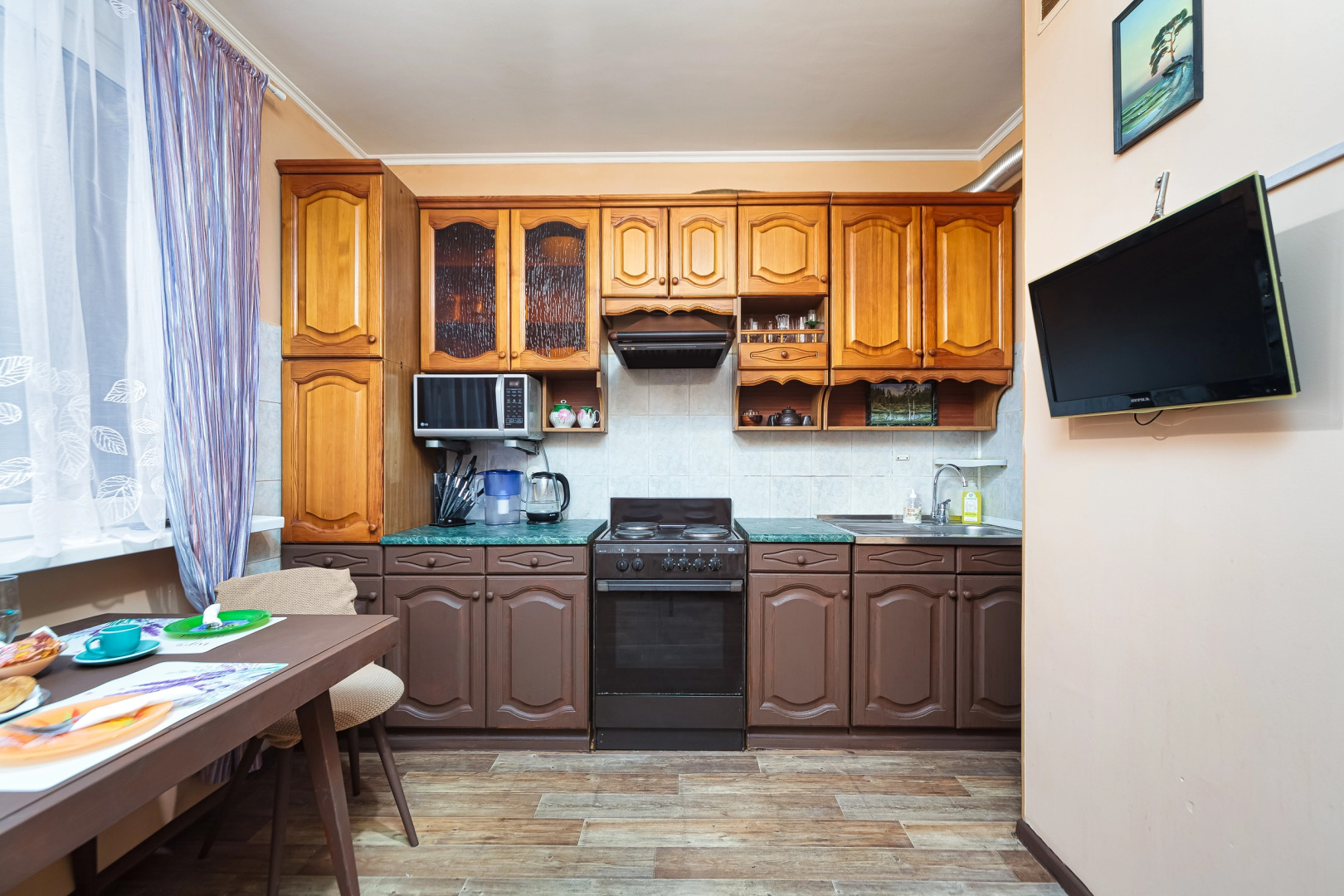 Апартаменты Семейная Квартира на 6 человек м.Домодедовская