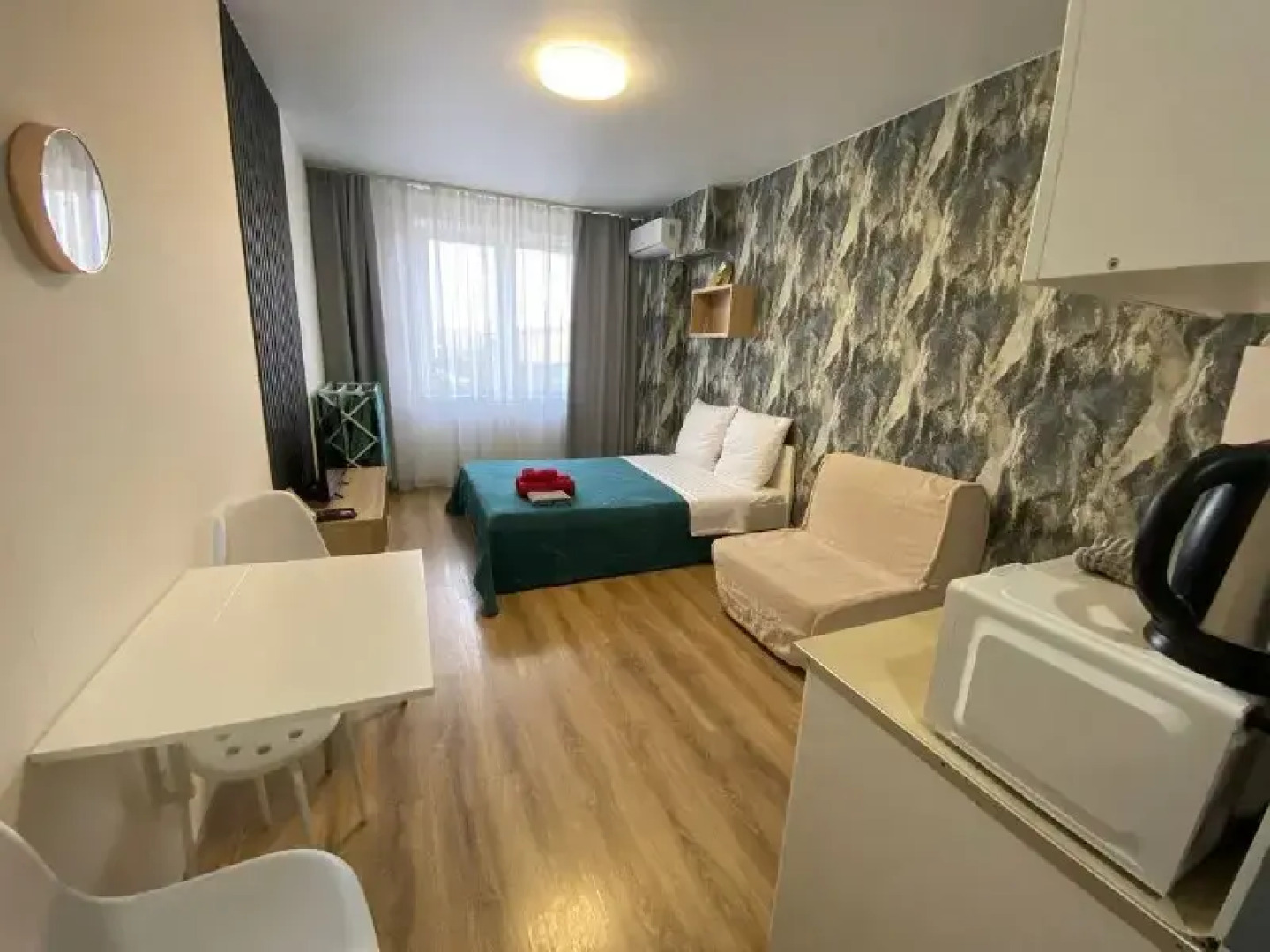 Апартаменты Студия Кореновская 2/4