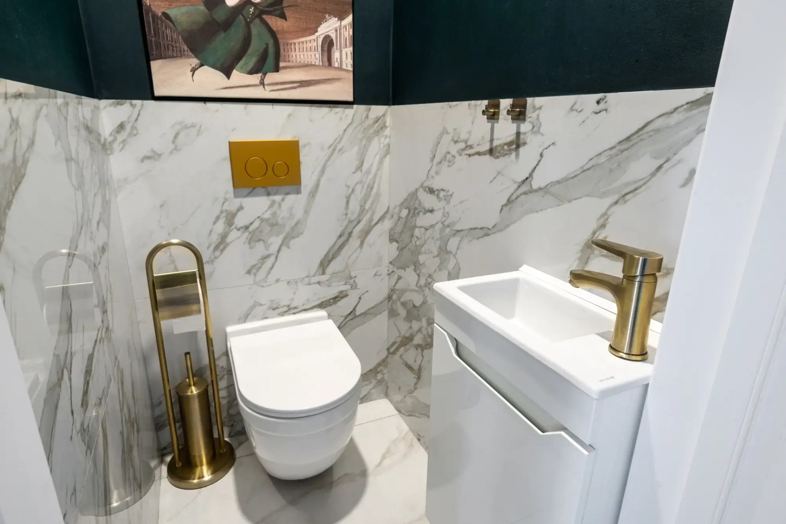 Апартаменты в Доме-Памятнике Дом имени Гоголя в Самом Центре Санкт-Петербурга