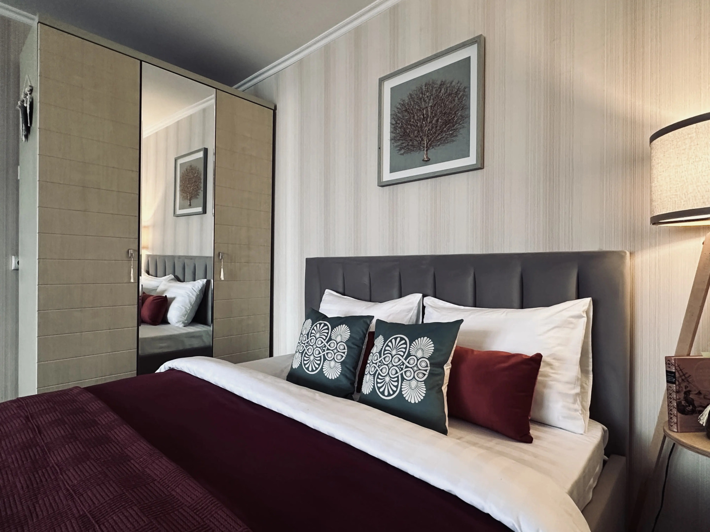 Апартаменты Два Города у метро Октябрьская