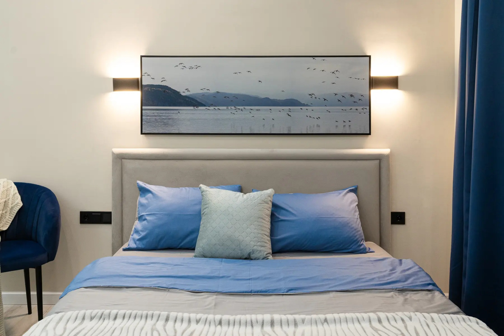 Квартира Студия Люкс в Синих Тонах