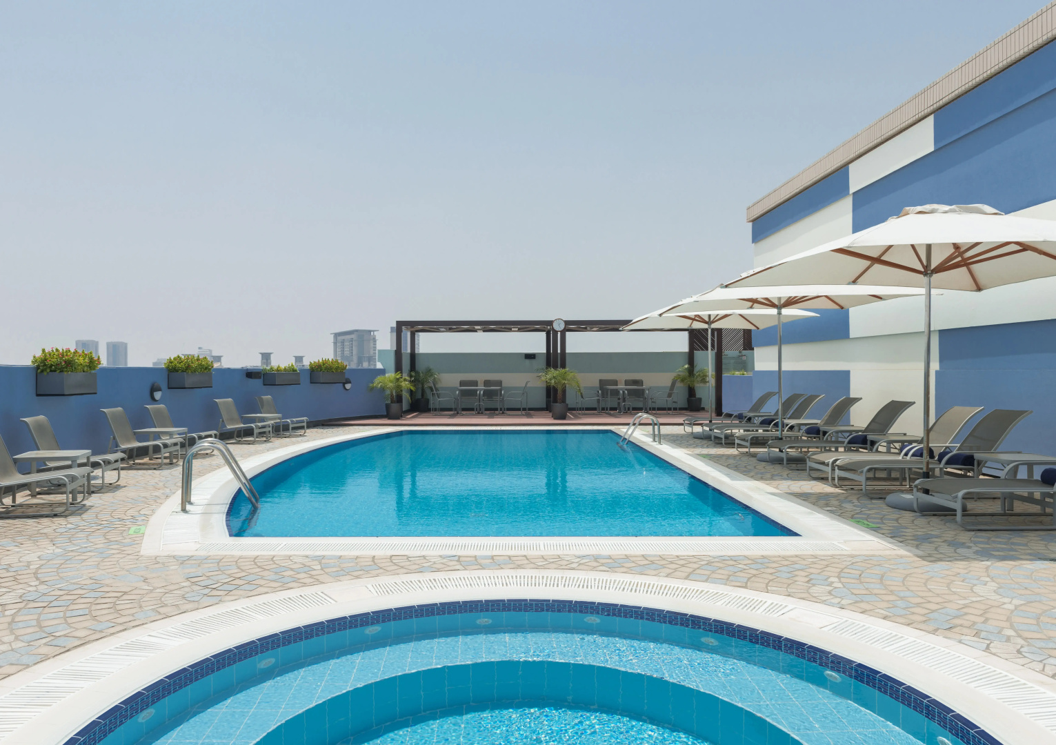 Отель Coral Dubai Deira