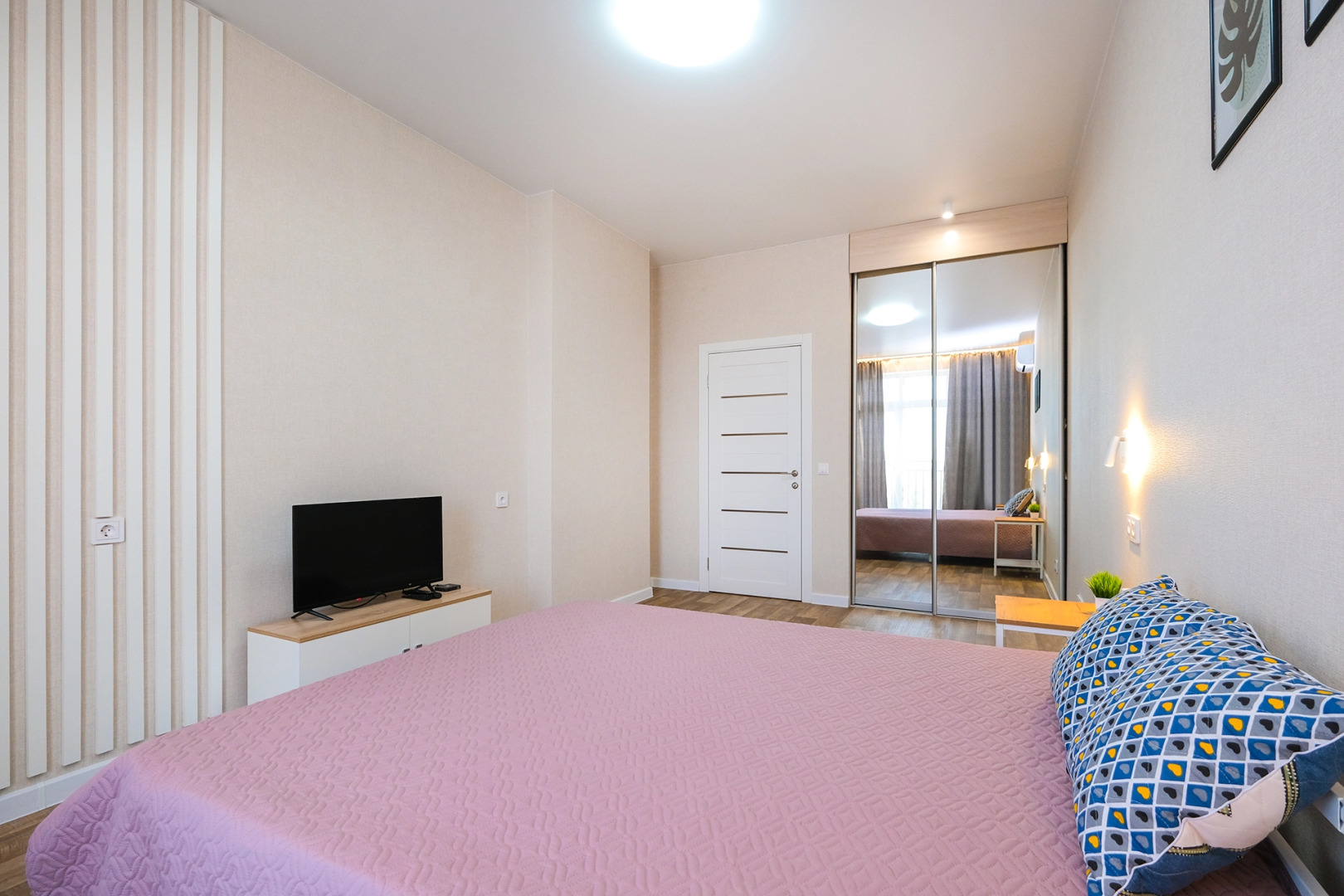 Апартаменты Квартирка-НСК на пл. Райсовета 14