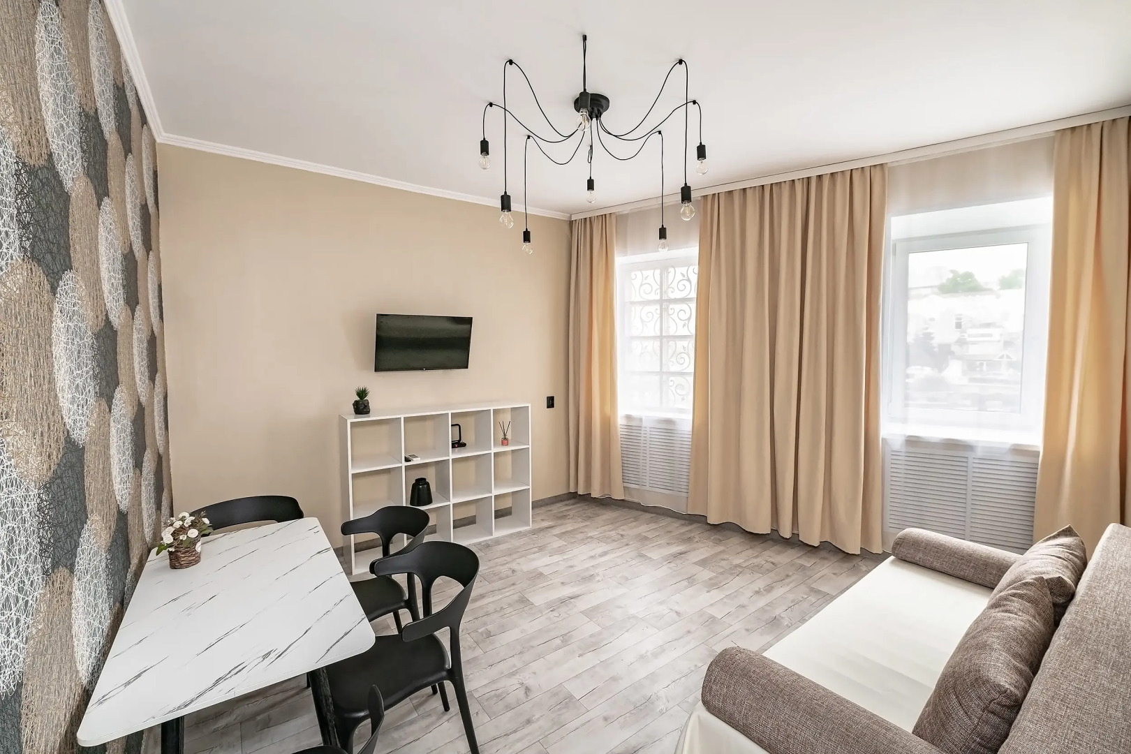 Апартаменты Трехкомнатные в самом центре города на Фокина 19