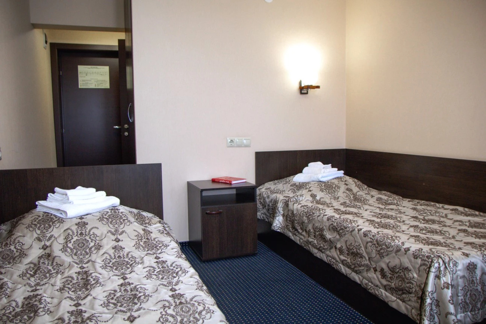 Отель Нефтяник