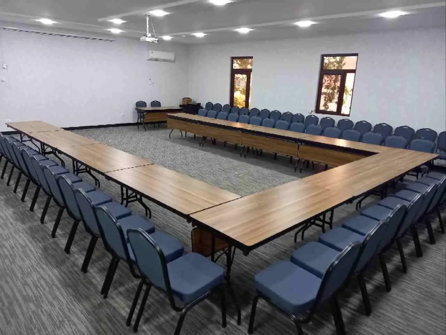 Отель Avenue Park