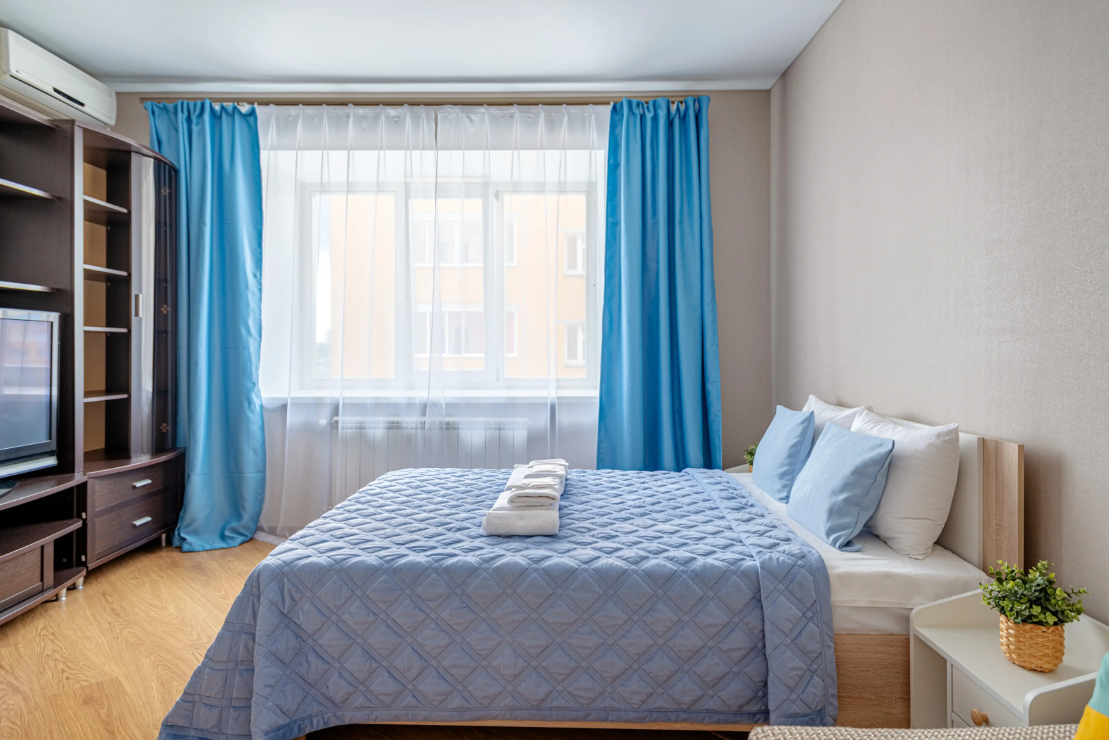 Квартира 2-к у Залива на Крылова 5 от RentAp