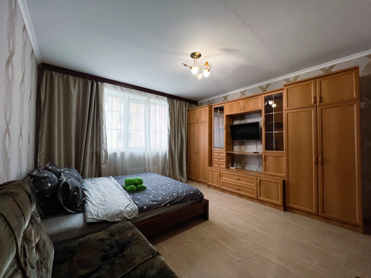 Апартаменты Горького 8