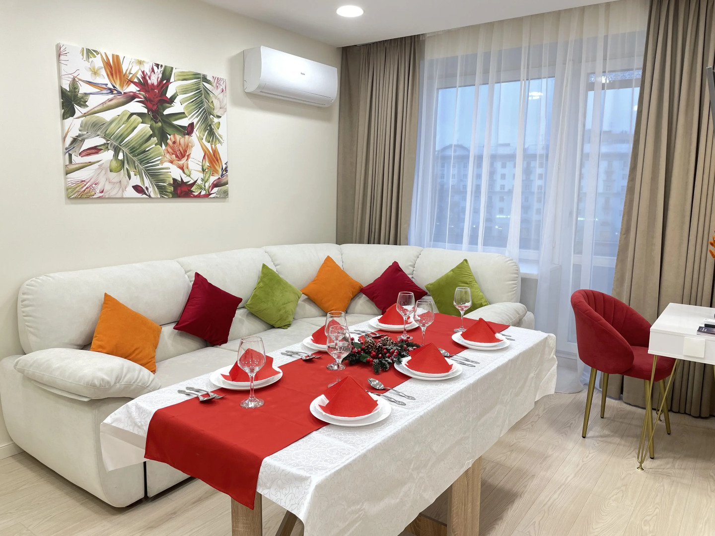 Апартаменты в центре с красивым видом из окна Рядом Метро и Кремль