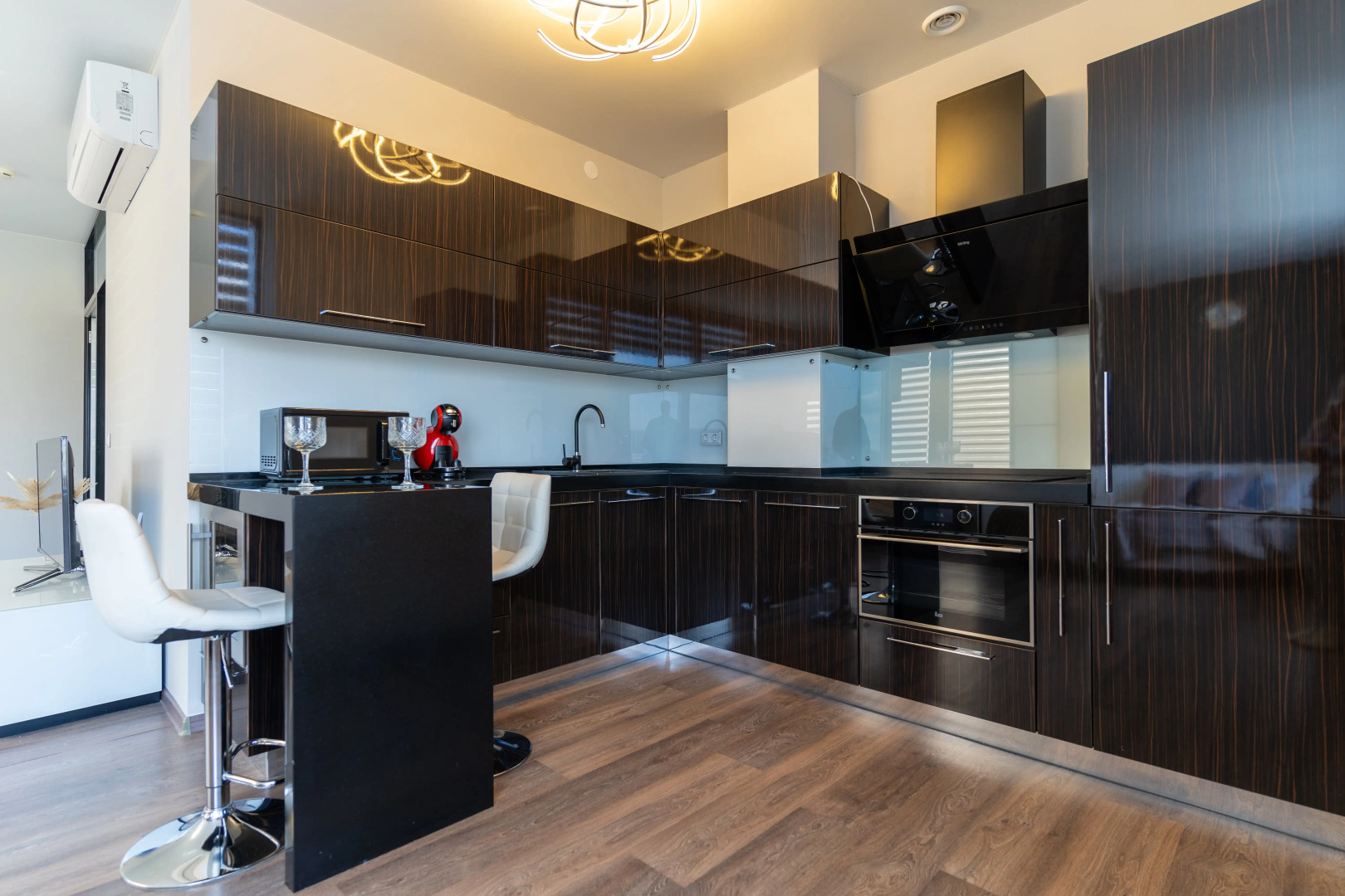 10 Угловые Апартаменты с прекрасным видом в Радиусе (19)