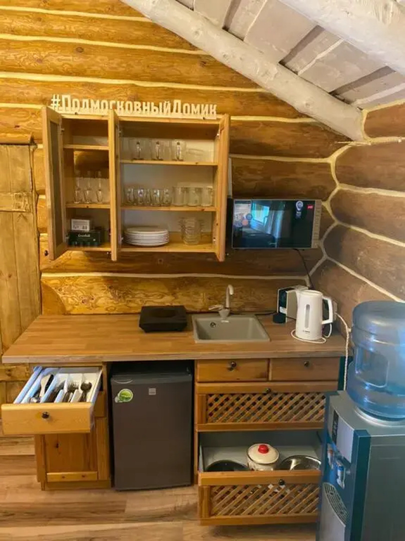 Частный дом Подмосковный Домик с двумя спальнями Люкс