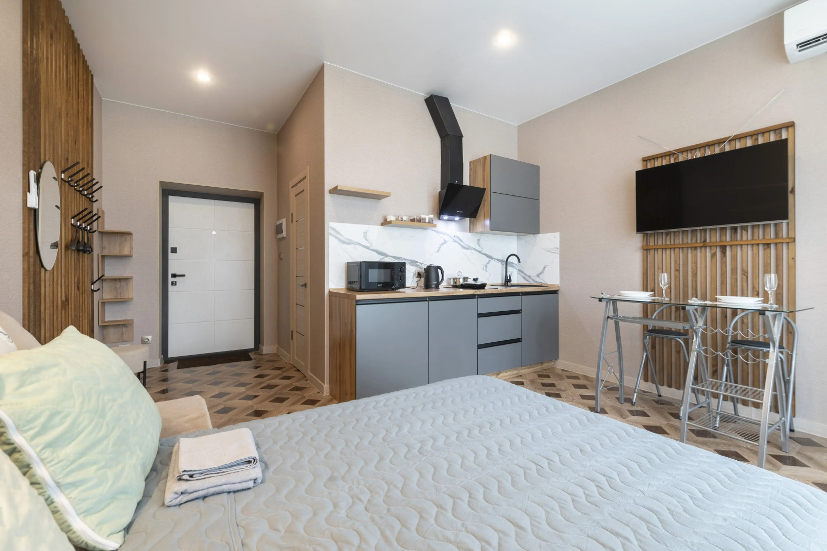 Апартаменты Prince Apartments Л529