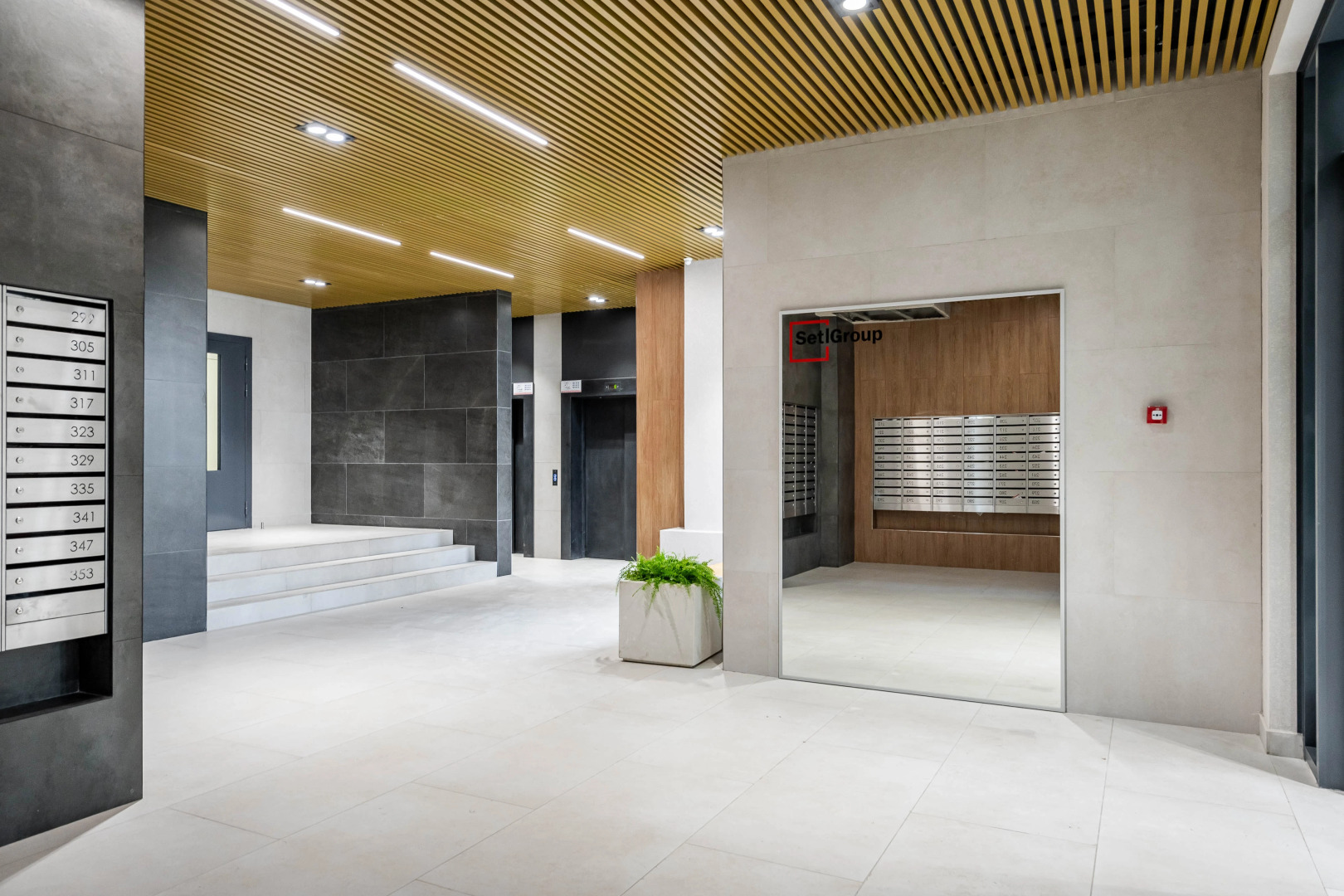 Апартаменты Bianco с джакузи в центре