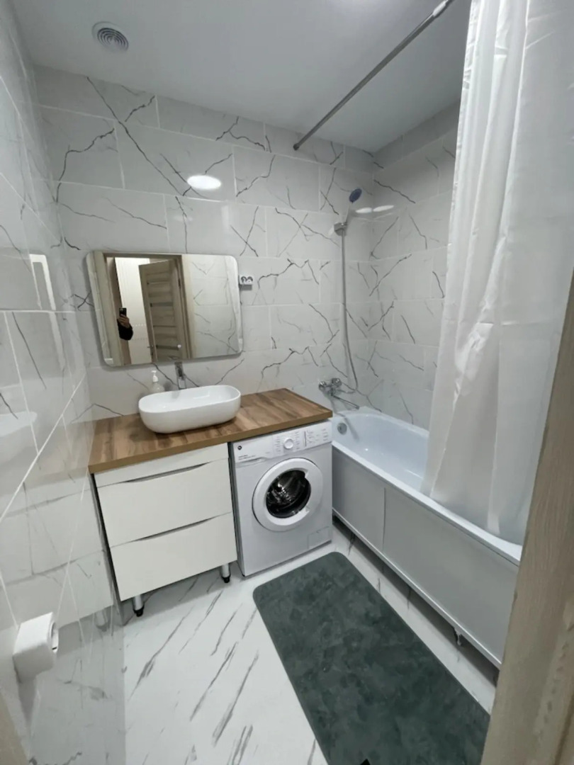 Апартаменты Вместительные Двухкомнатные  №2 в Новом Доме для Проживания от 1 до 4 Человек