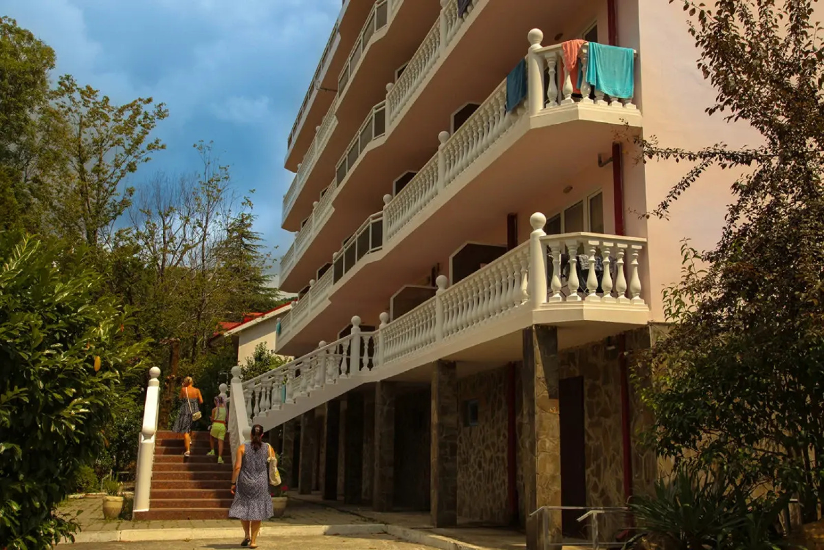 Курортный отель Ателика Сокол