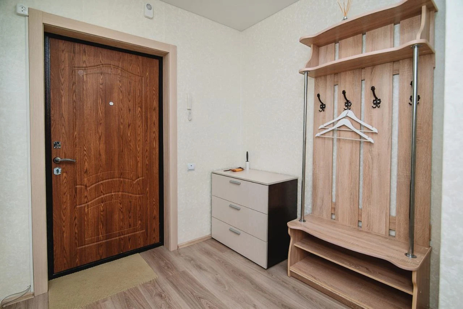 Апартаменты Апрель Брестская 1