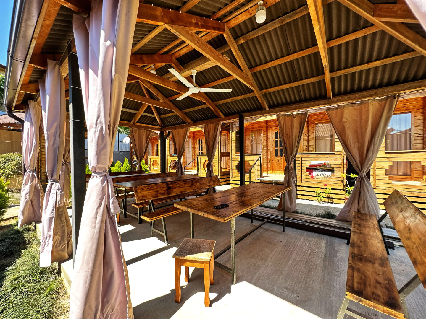 Гостевой Дом  Домики Набережная Виктория 100 м от моря