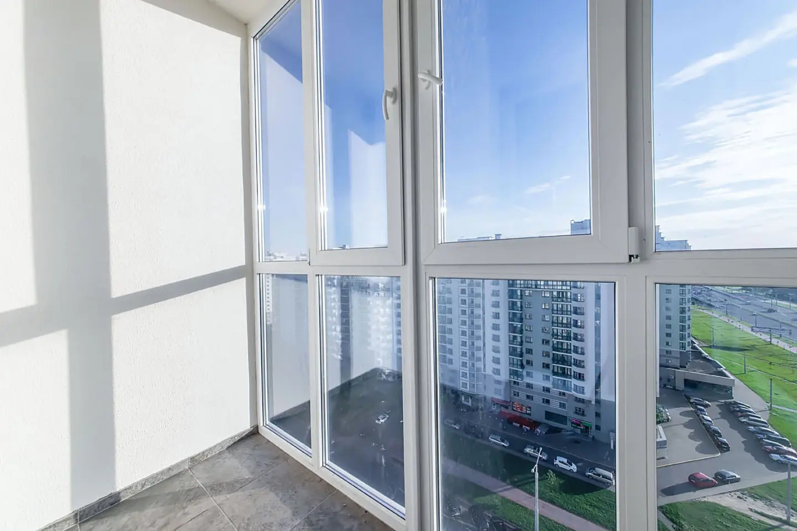 Квартира на сутки Грушевка Метро рядом Кухня объединена с жилой зоной Отдельная спальня Балкон Wi-Fi