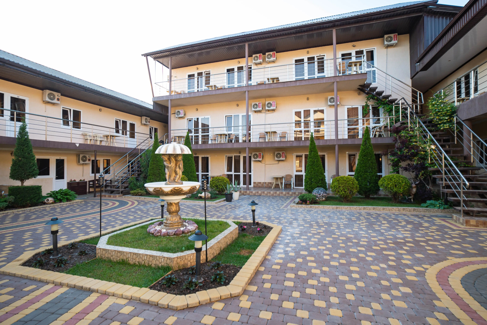 Отель Анютины Глазки