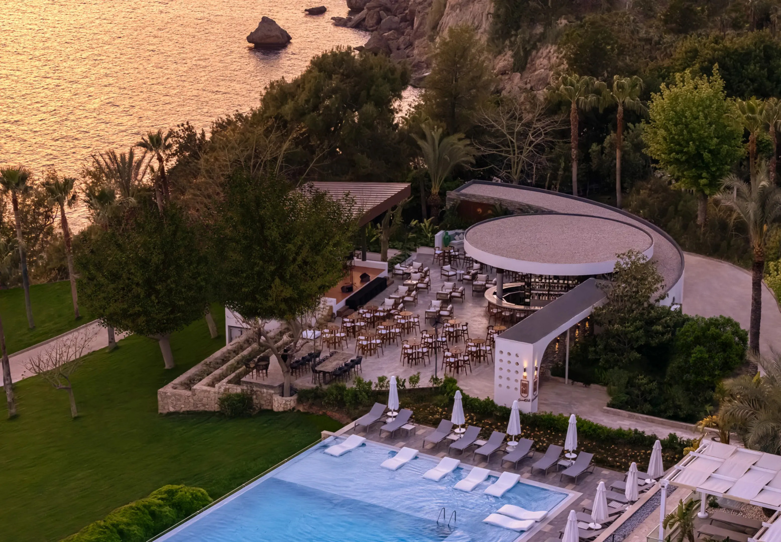 Отель Akra Antalya