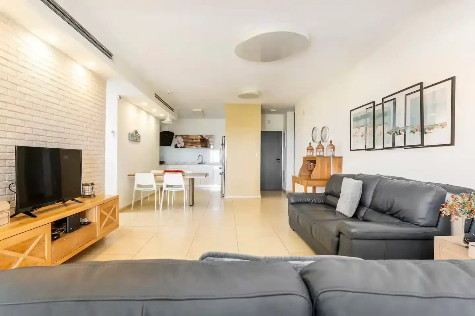 Квартира GW002 Gugel Waves Amazing Seaview & Garden Family Apartments