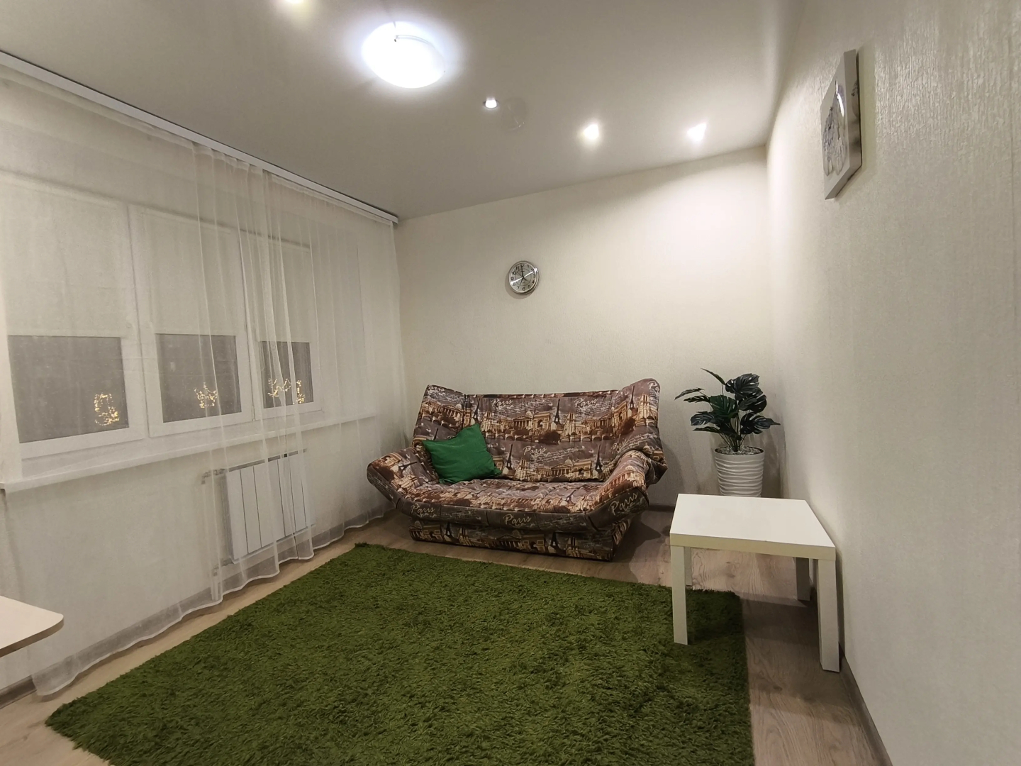 Квартира Двухкомнатная на Старателей 4