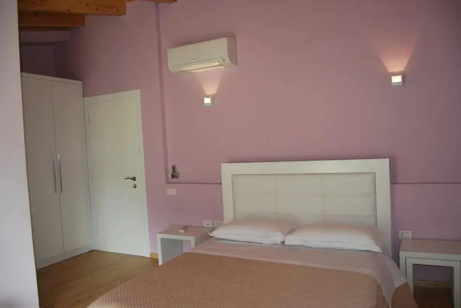 Отель Grand White City