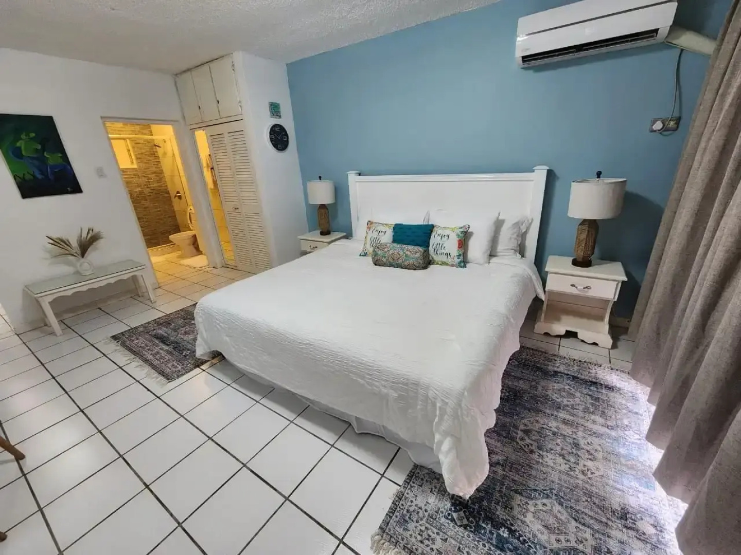 Апартаменты Chrisanns Beach Resort