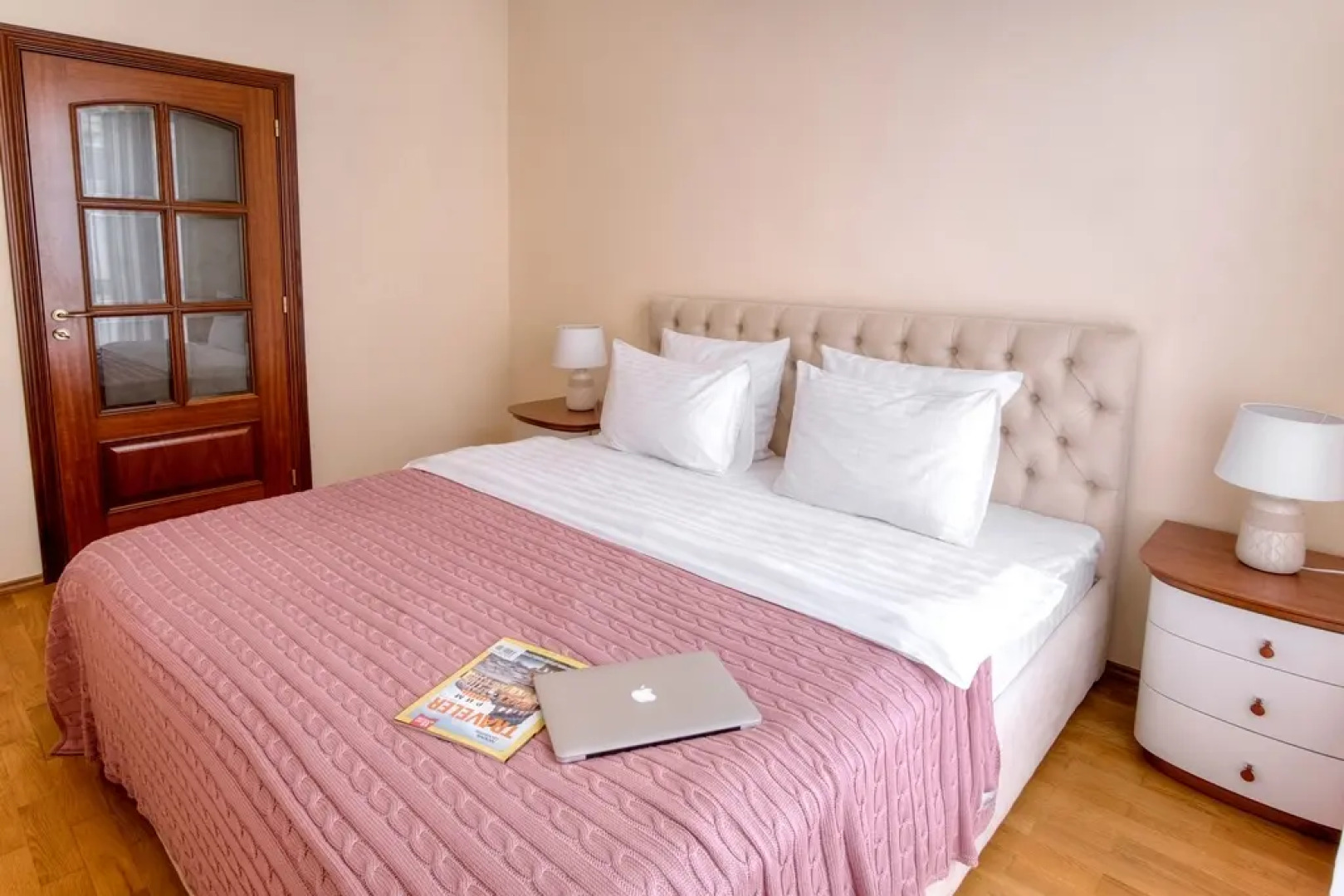 Апартаменты ЕвроУют Просторные четырехкомнатные апартаменты в центре