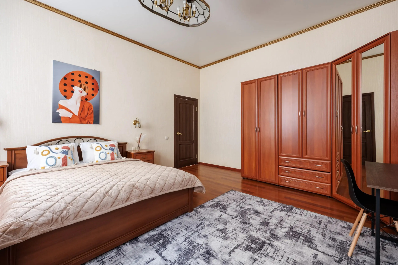 Апартаменты 2 спальни у Казанского собора 8 гостей