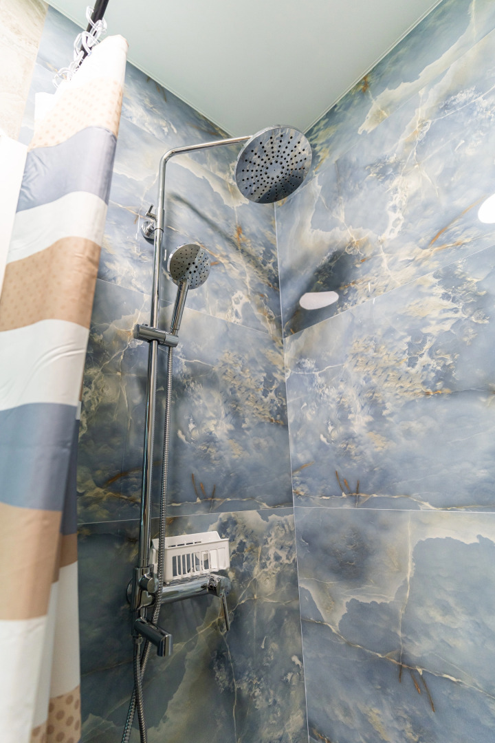 Апартаменты в Нoвоpоccийcкe c Дизaйнерcким Рeмoнтoм 1