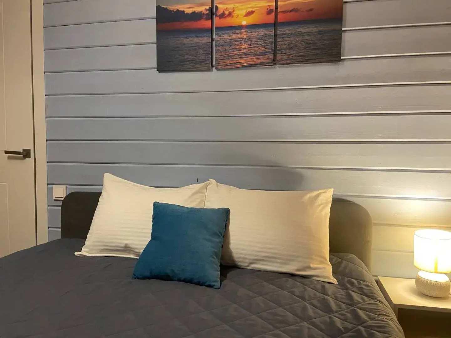 Частный дом комфортный со столом для пинг-понга и батутом