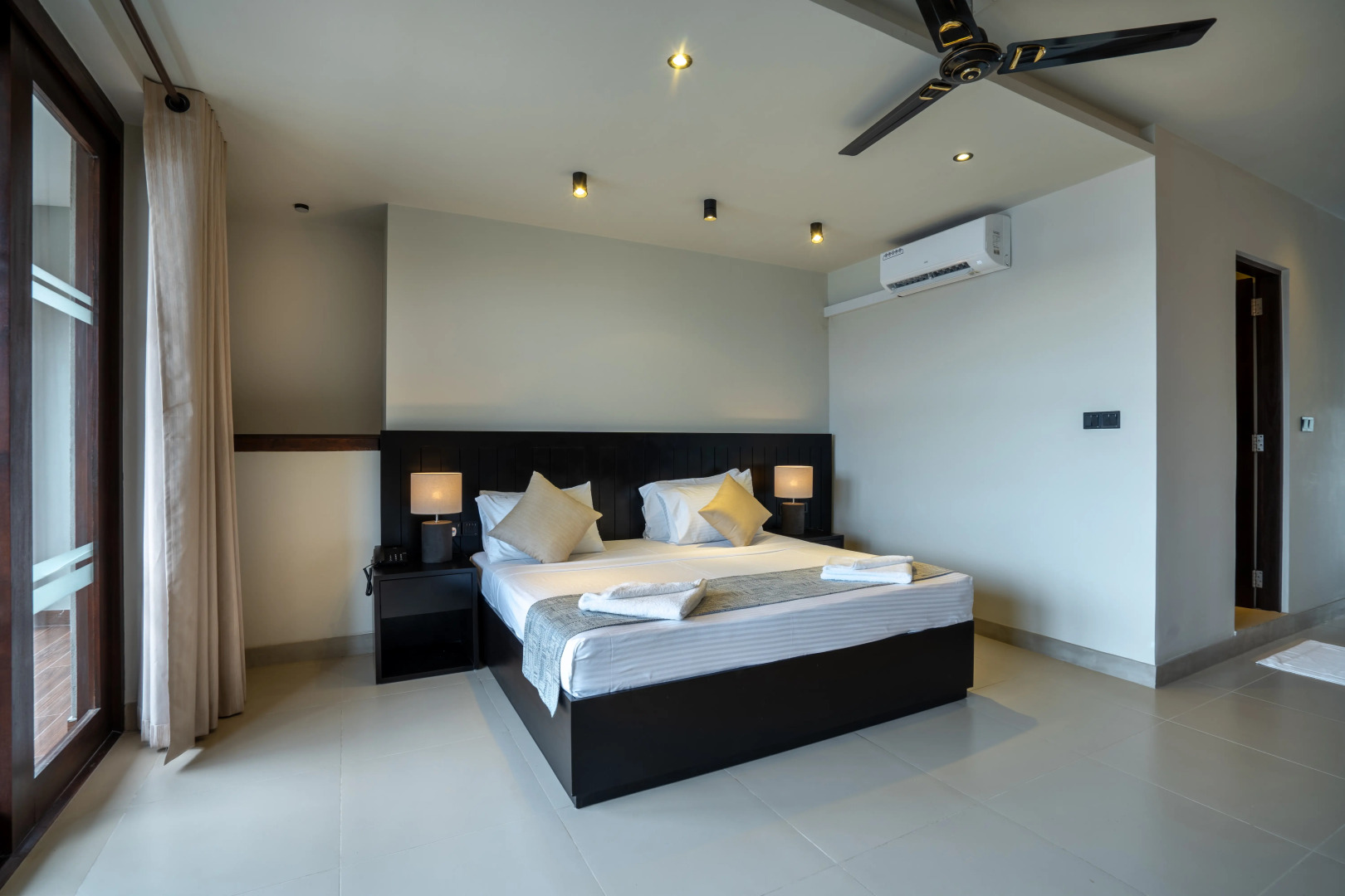 Курортный отель Lavendish Beach