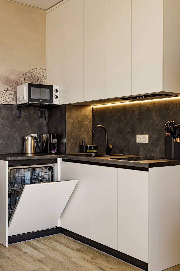 Апартаменты VIP студия с роскошной ванной у панорамного окна