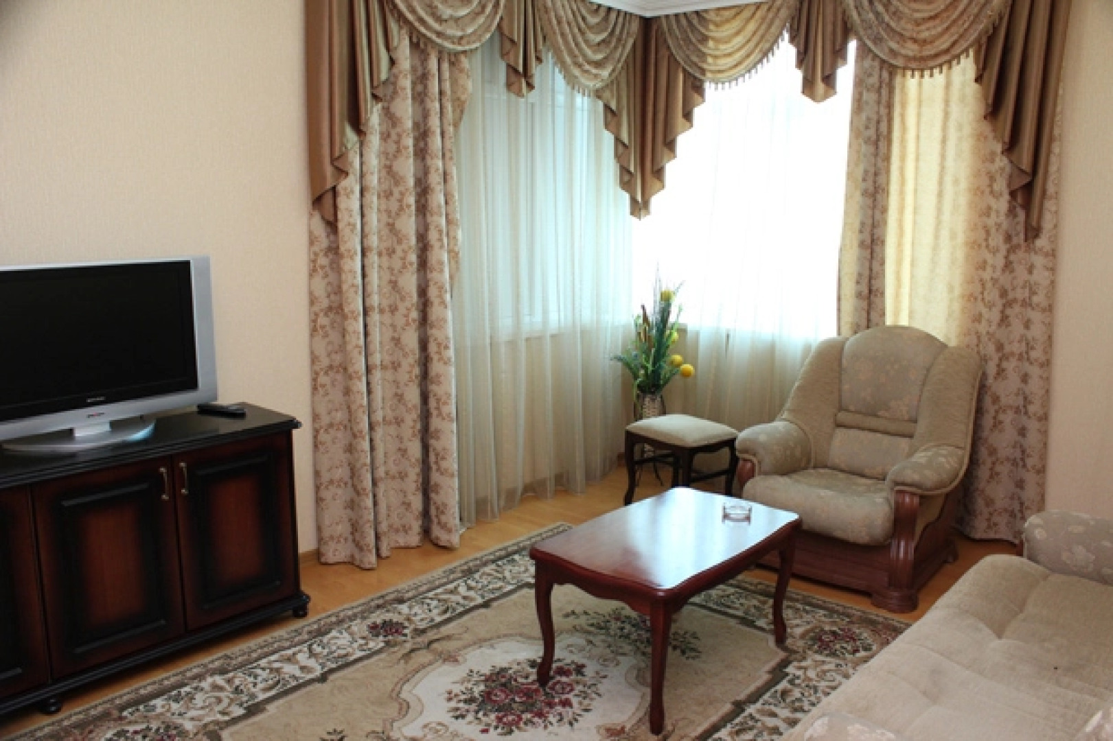 Отель Эдельвейс