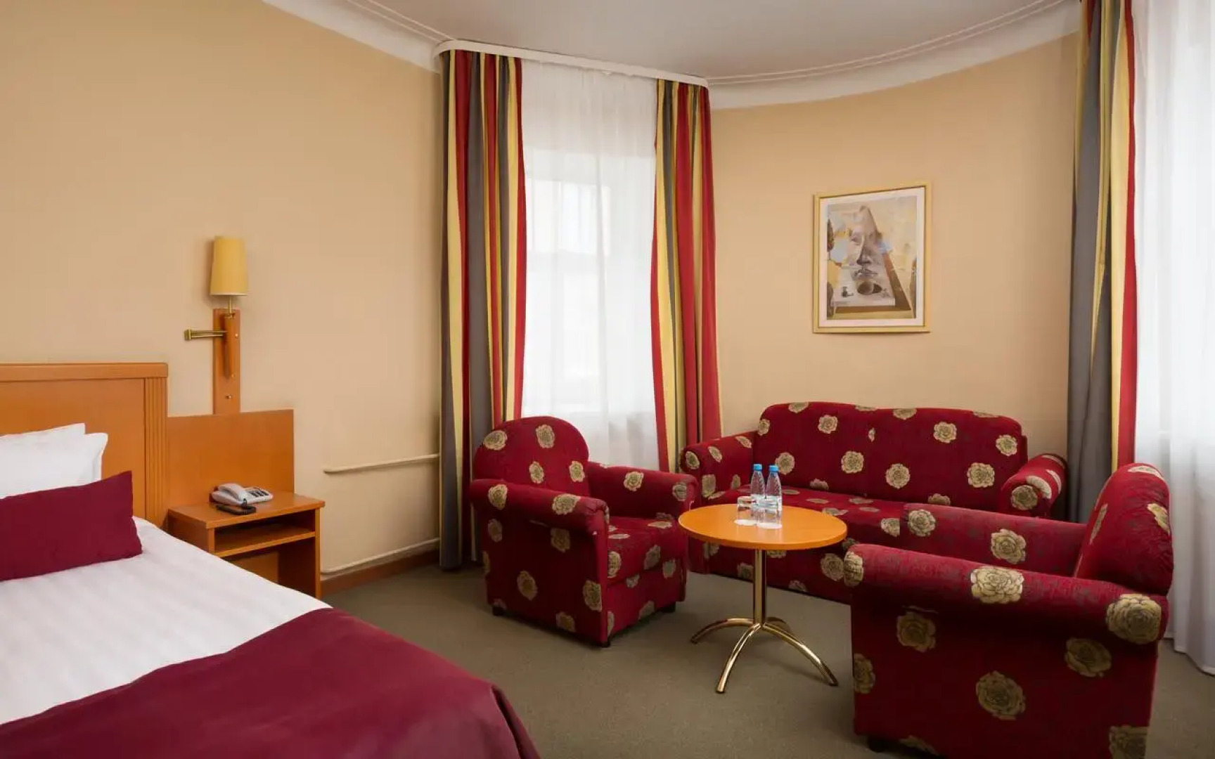 Гостиница Октябрьская