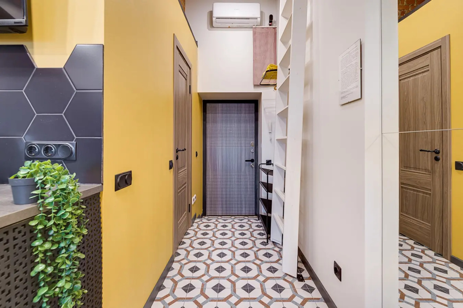 Квартира Дизайнерская на Шкапина 22