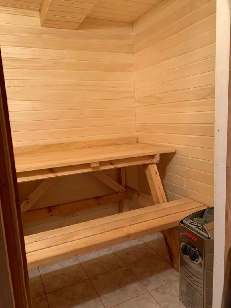 Бунгало Изба Пасечника трехместная. Хутор Медовый.