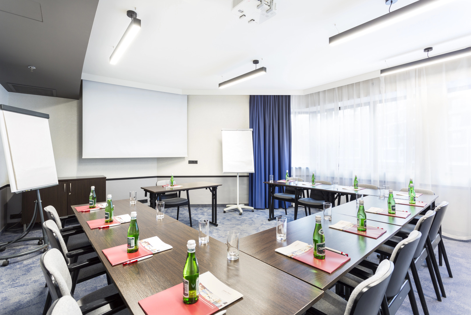 Отель Qubus Lodz