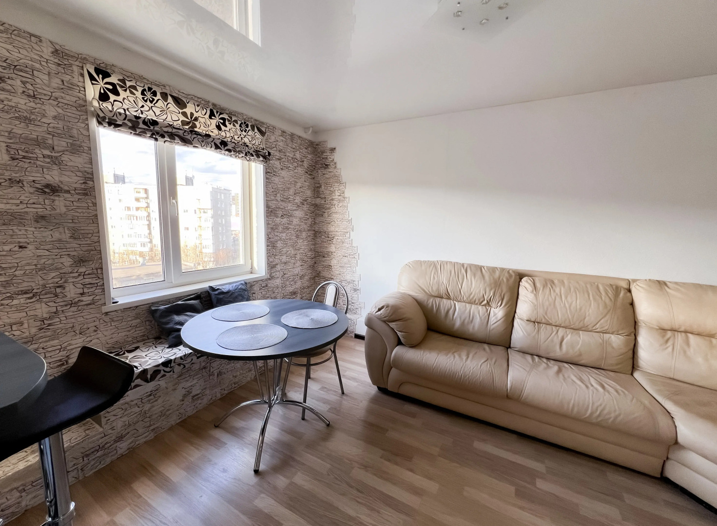 Квартира 3-комнатная на Баумана 12