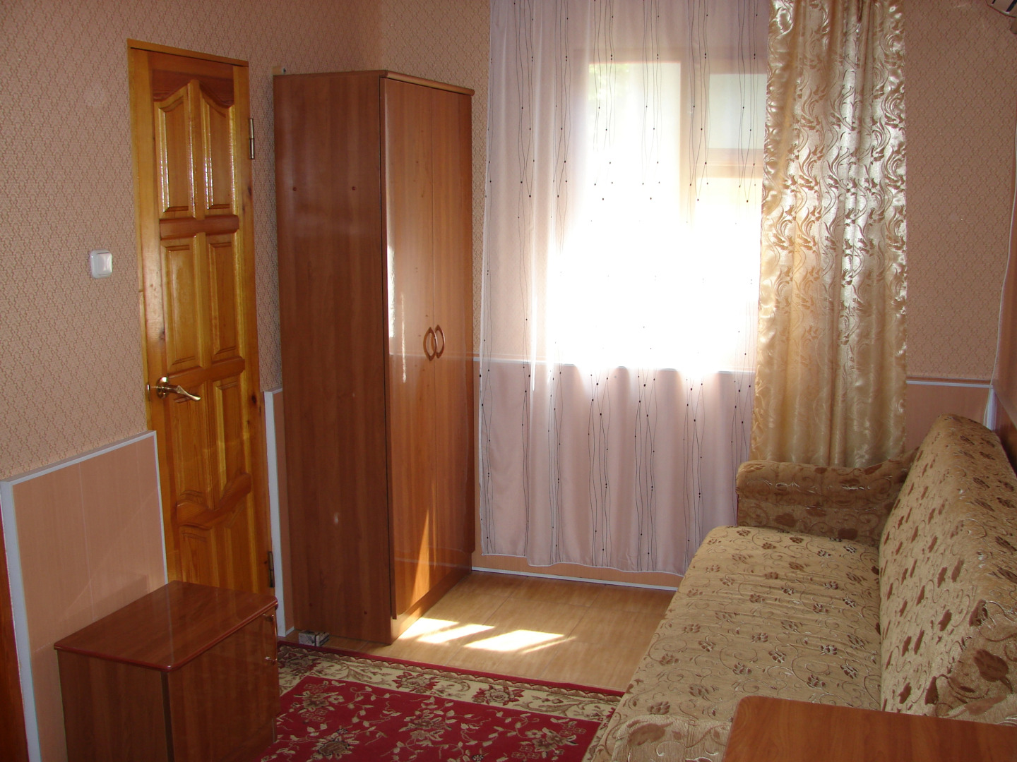 Солнечный дворик