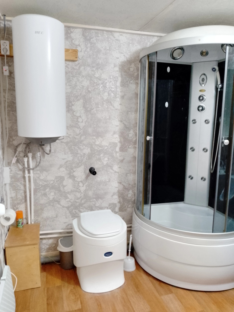 Гостевой дом Лубяной домик с видом на озеро