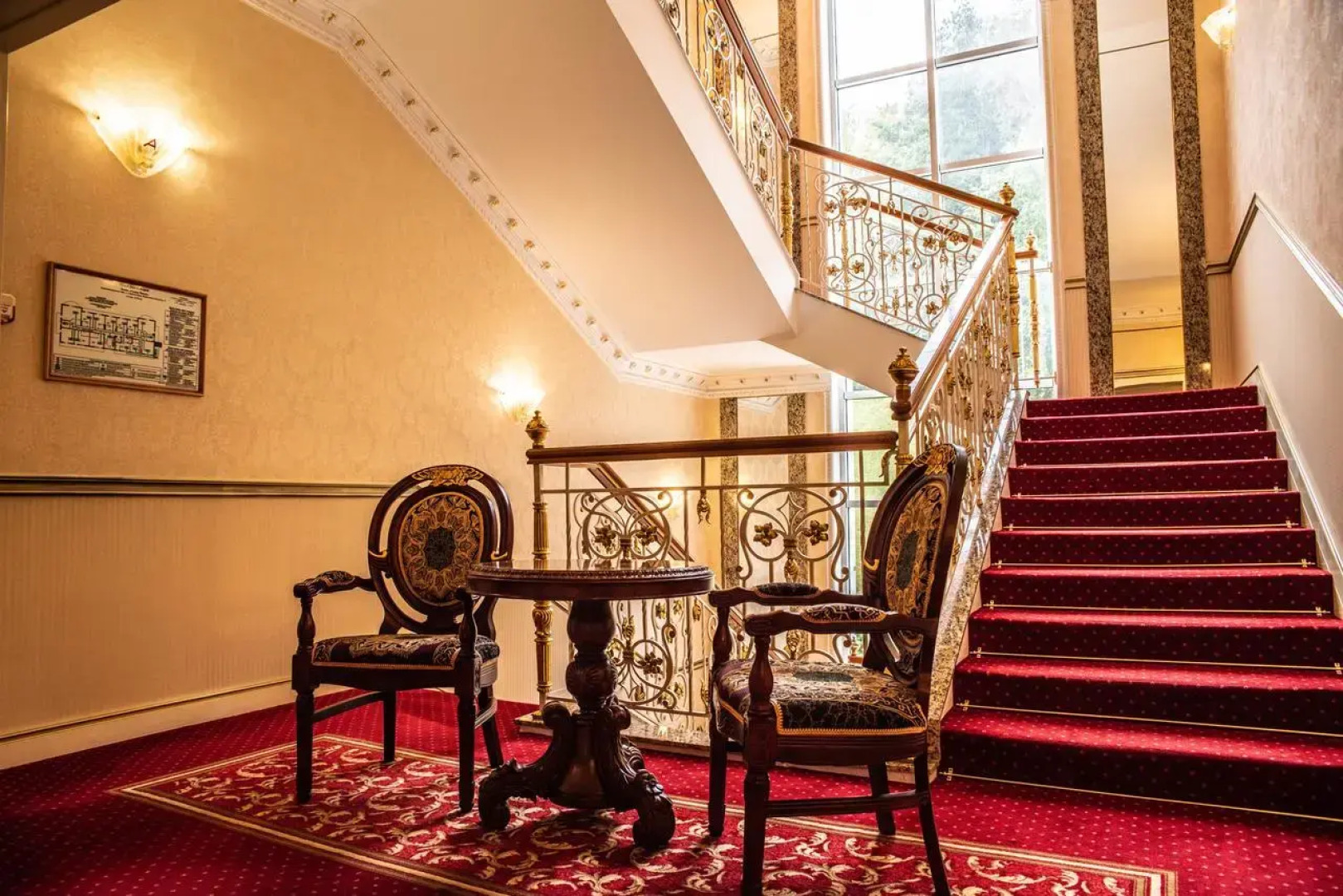 Отель Гранд Палас