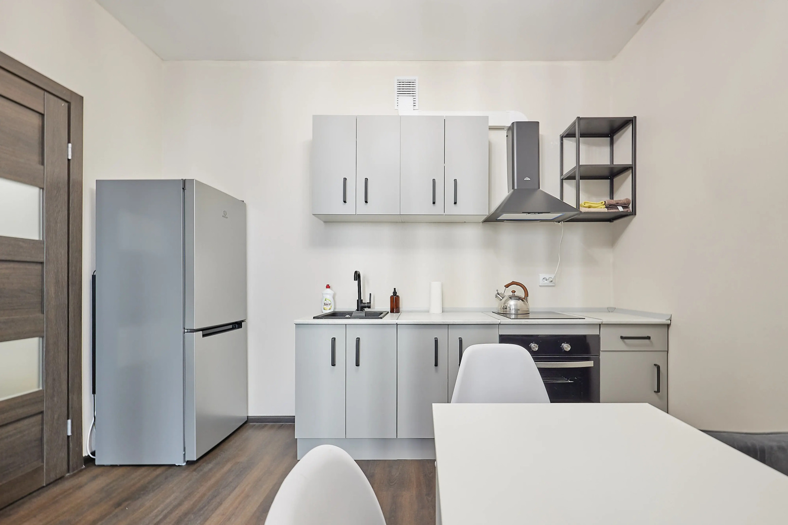 Квартира 1-комнатная с евроремонтом на Тосина