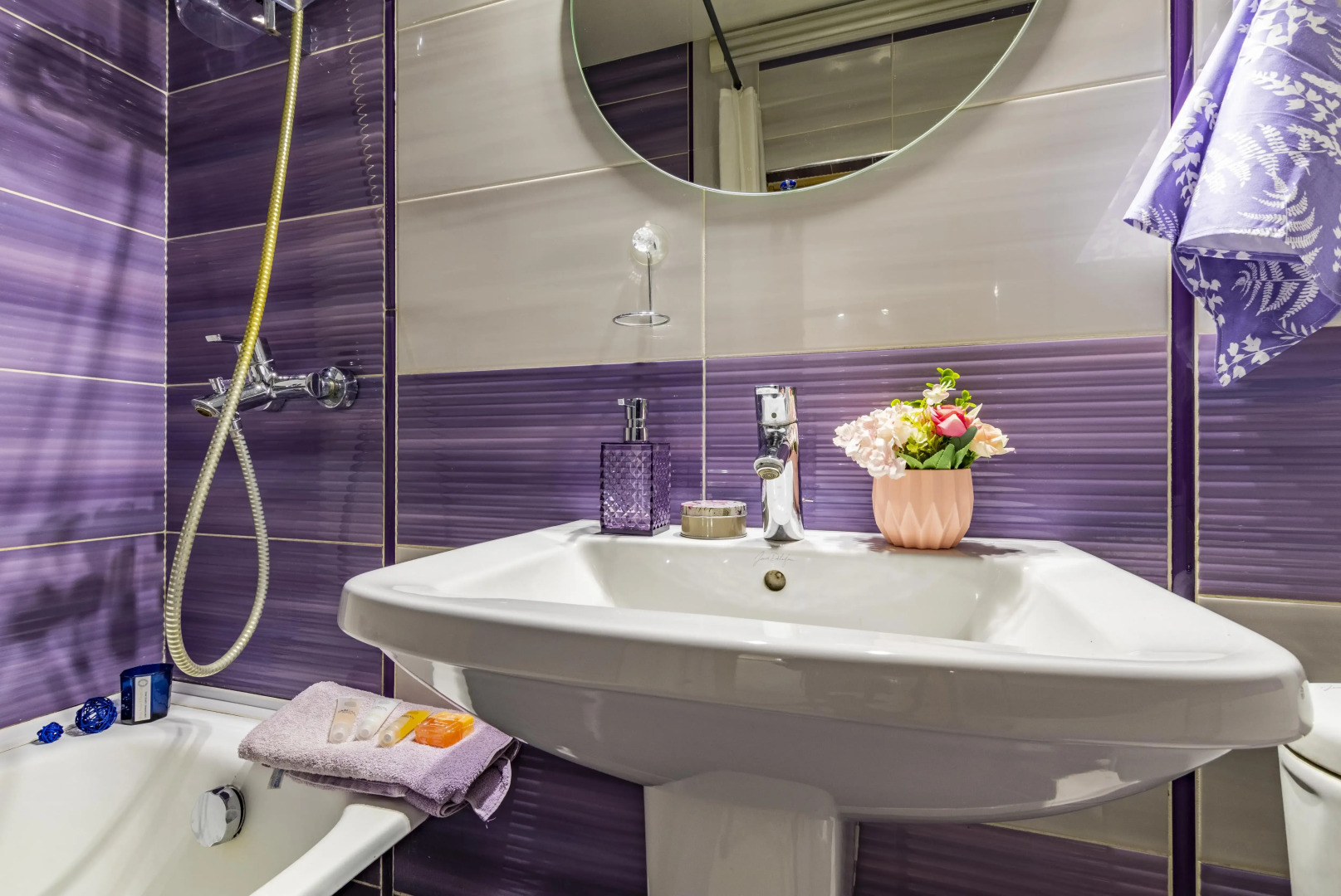 Квартира 1-комнатные BeGuest возле метро Ботаническая для 4х гостей