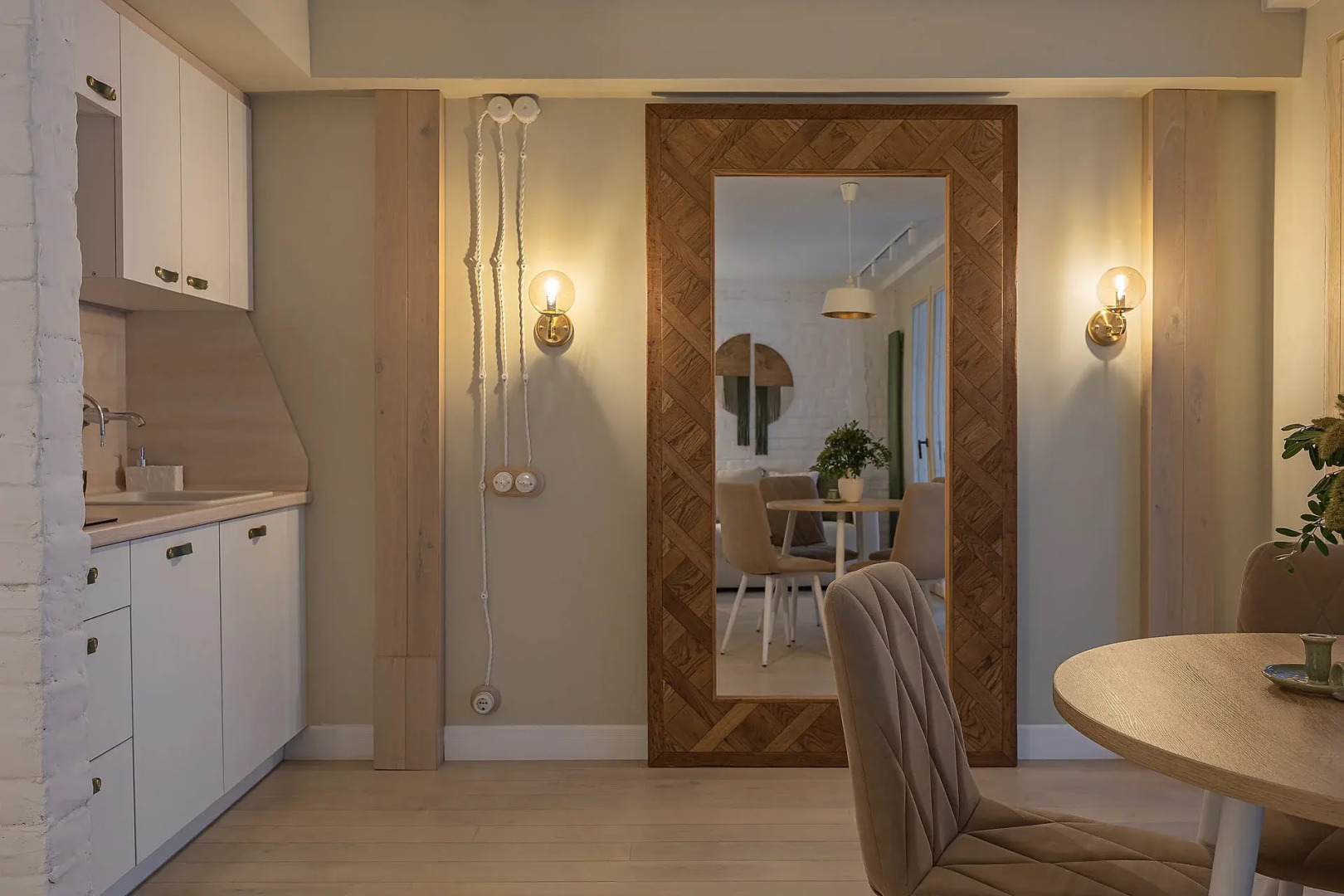 Апартаменты в Центре на Невзоровых 7 Сова-Дом