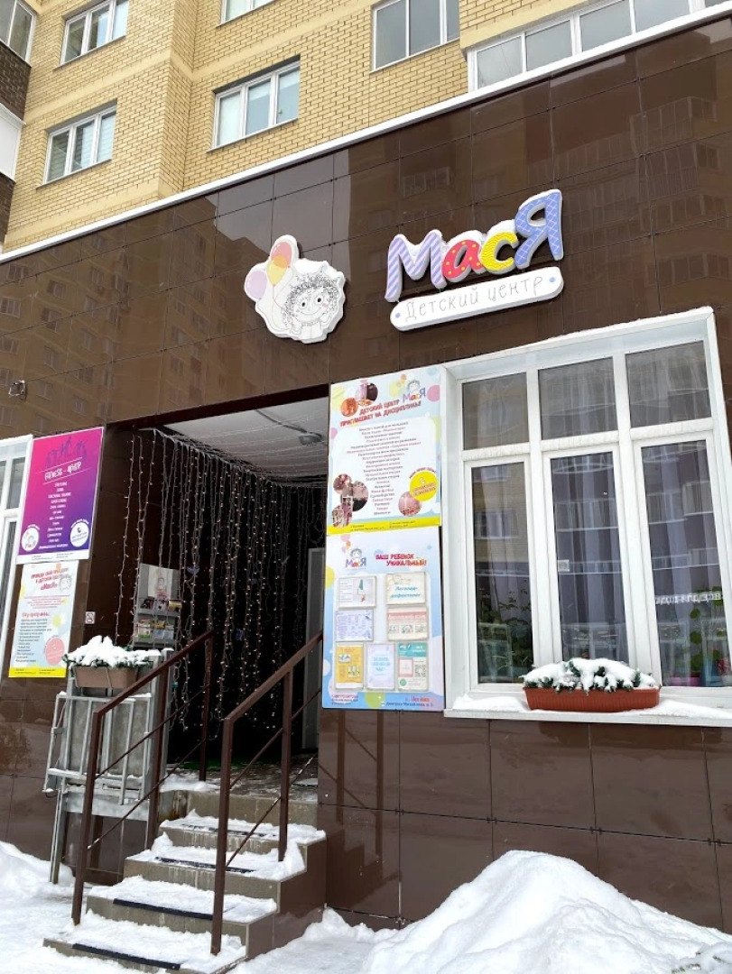 Апартаменты на улице Дмитрия Михайлова 4