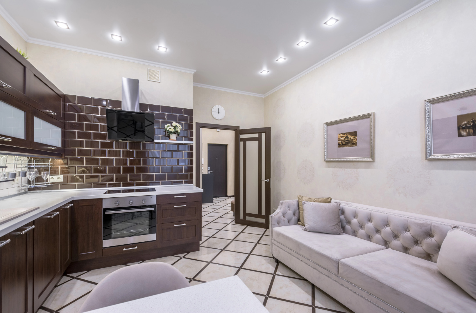 Апартаменты Admiral nearby Hilton 6