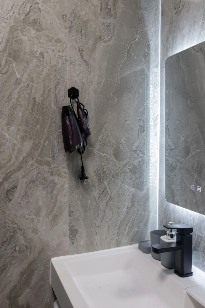 Апартаменты Студия на П. Романова